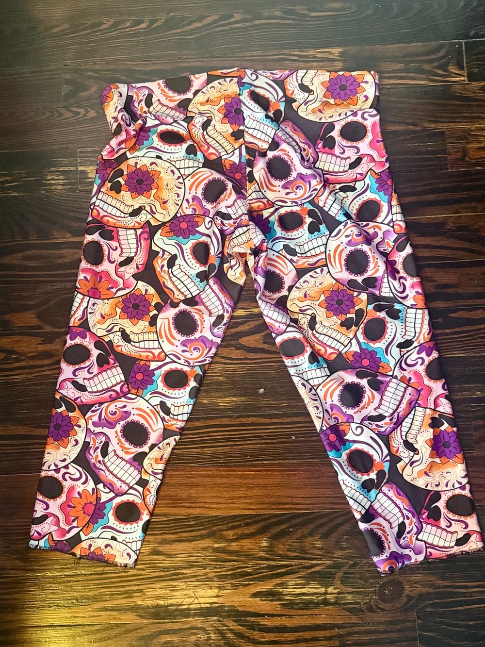 Women’s Sugar Skull Print Capri Leggings - Purple Multi